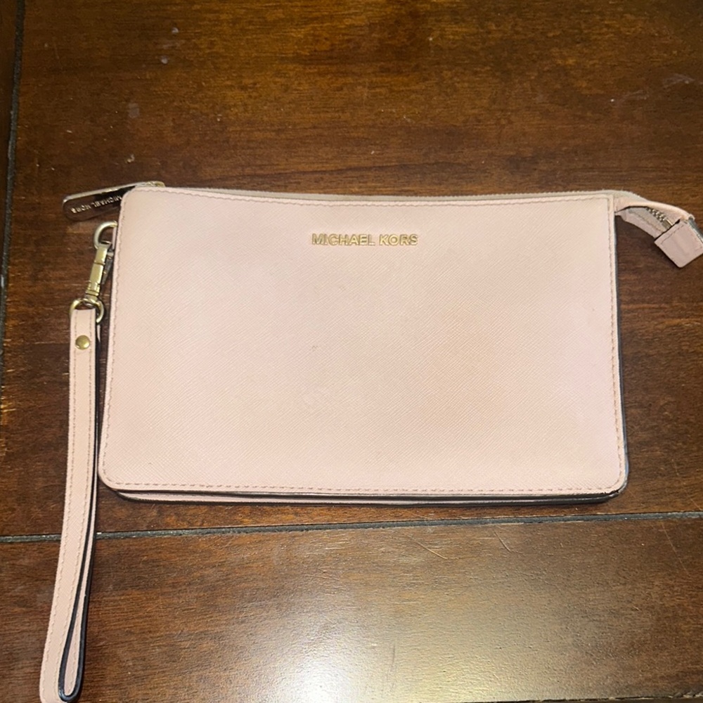 Michael Kors Pink Clutch Elegant Minimalist Design